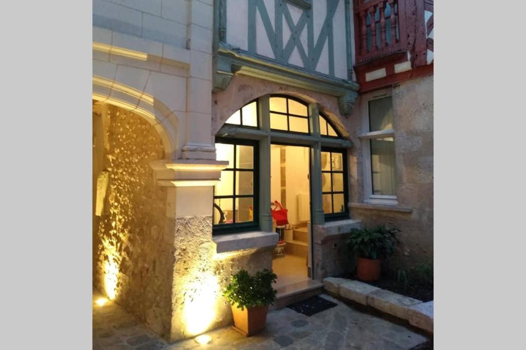 Ferienwohnung Passage Du Cygne Blois Exterior foto